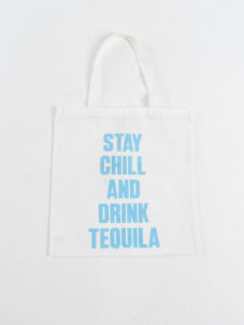 SUPERCULTURE Borsa mare in tela con ricamo STAY CHILL AND DRINK TEQUILA BAG-06 Bianco (1)