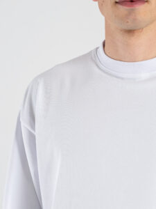T-shirt over croppata in cotone con manica lunga SATURNO Bianca (3)