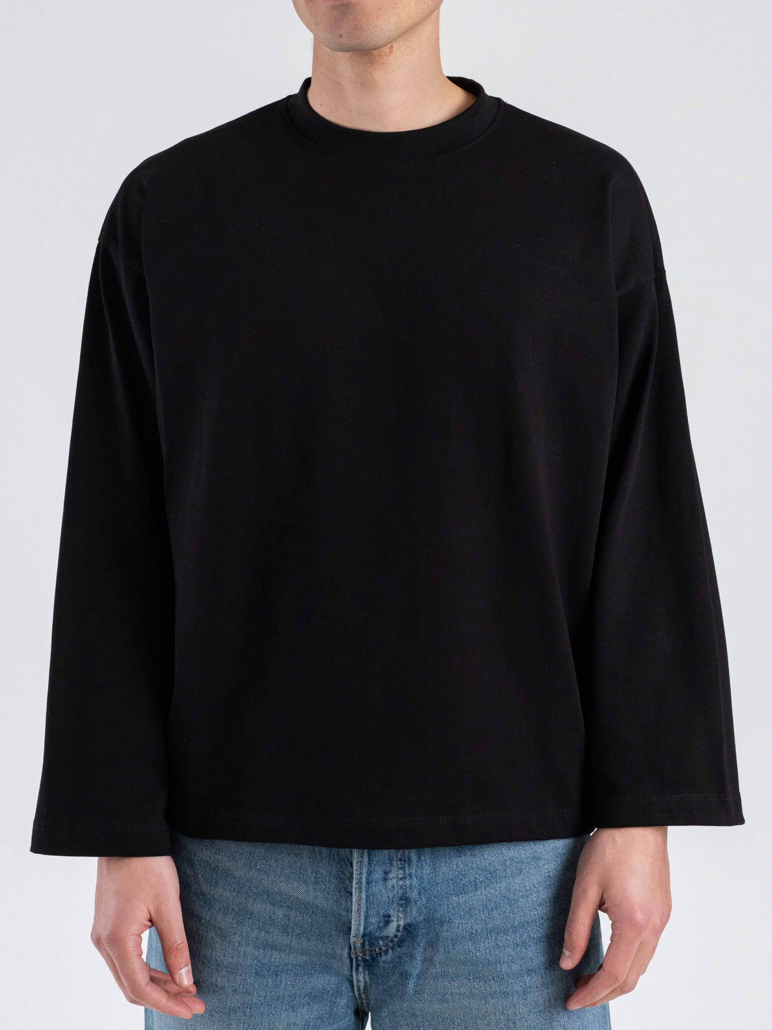 T-shirt over croppata in cotone con manica lunga SATURNO Nero