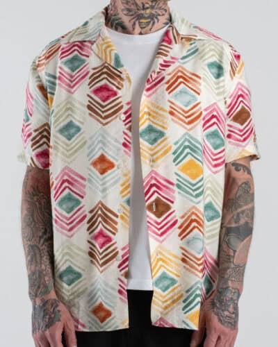 TELAMIRA Camicia over a mezze maniche con collo bowling e fantasia hawaii APEROL