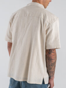 TELAMIRA Camicia over a mezze maniche con collo bowling e tessuto ricamato BTC06035 (5)