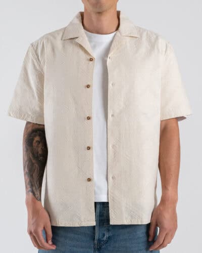 TELAMIRA Camicia over a mezze maniche con collo bowling e tessuto ricamato BTC06077