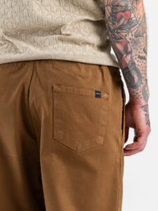 TELAMIRA Pantalone carrot fit in cotone con coulisse in vita e cordino TEL010 Tabacco (6)