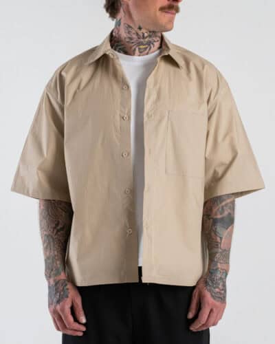 Camicia boxy fit in cotone a mezza manica con taschino 7813 Beige