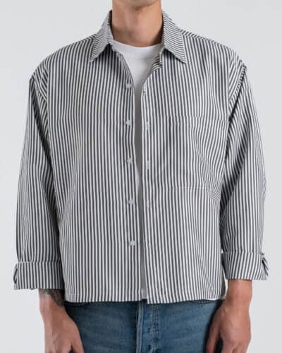 Camicia over in cotone croppata fantasia righe con tasca frontale 7801 Nero