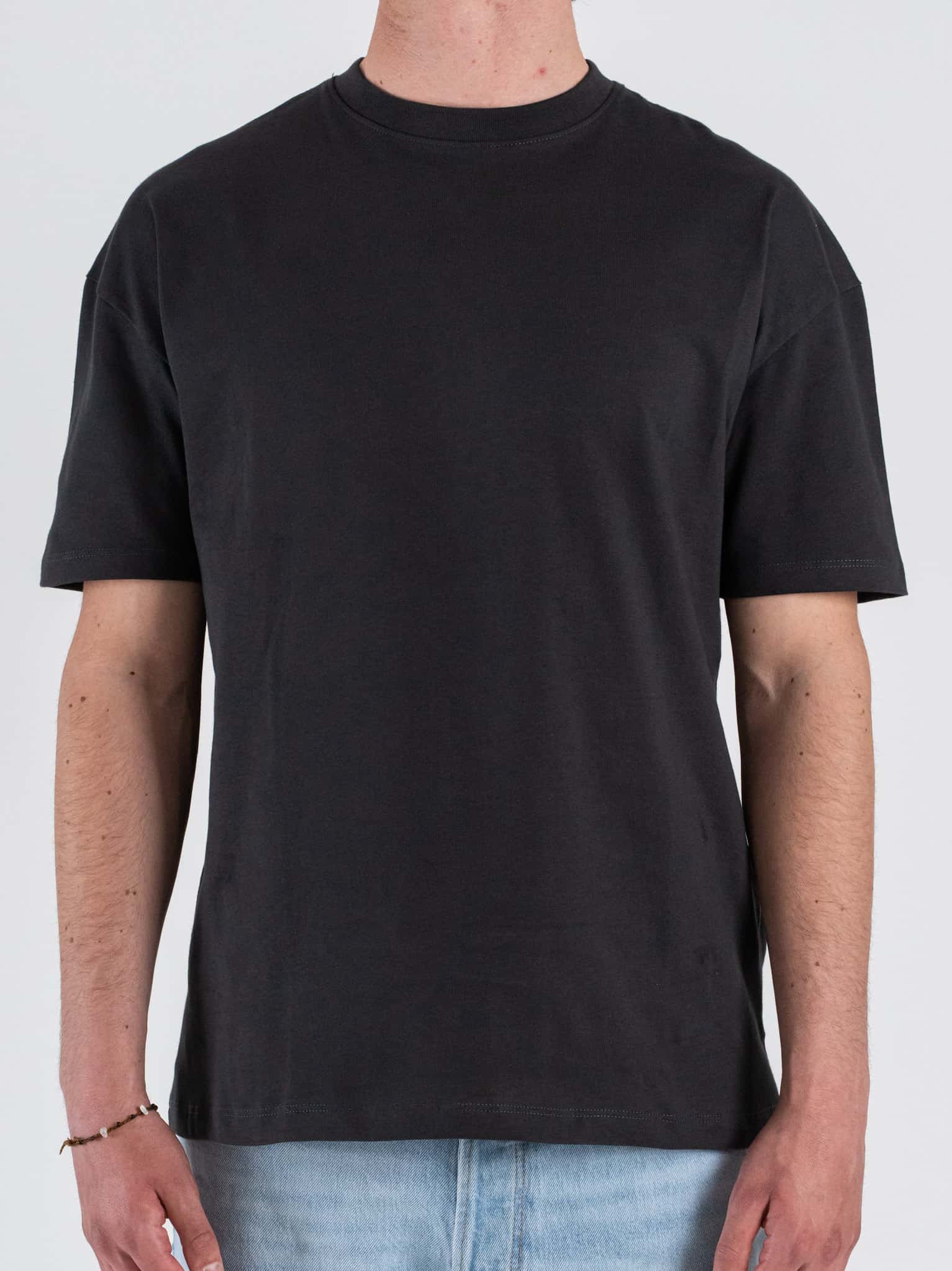 ESTASI T-shirt regular in cotone con spalla scesa SOLE Piombo