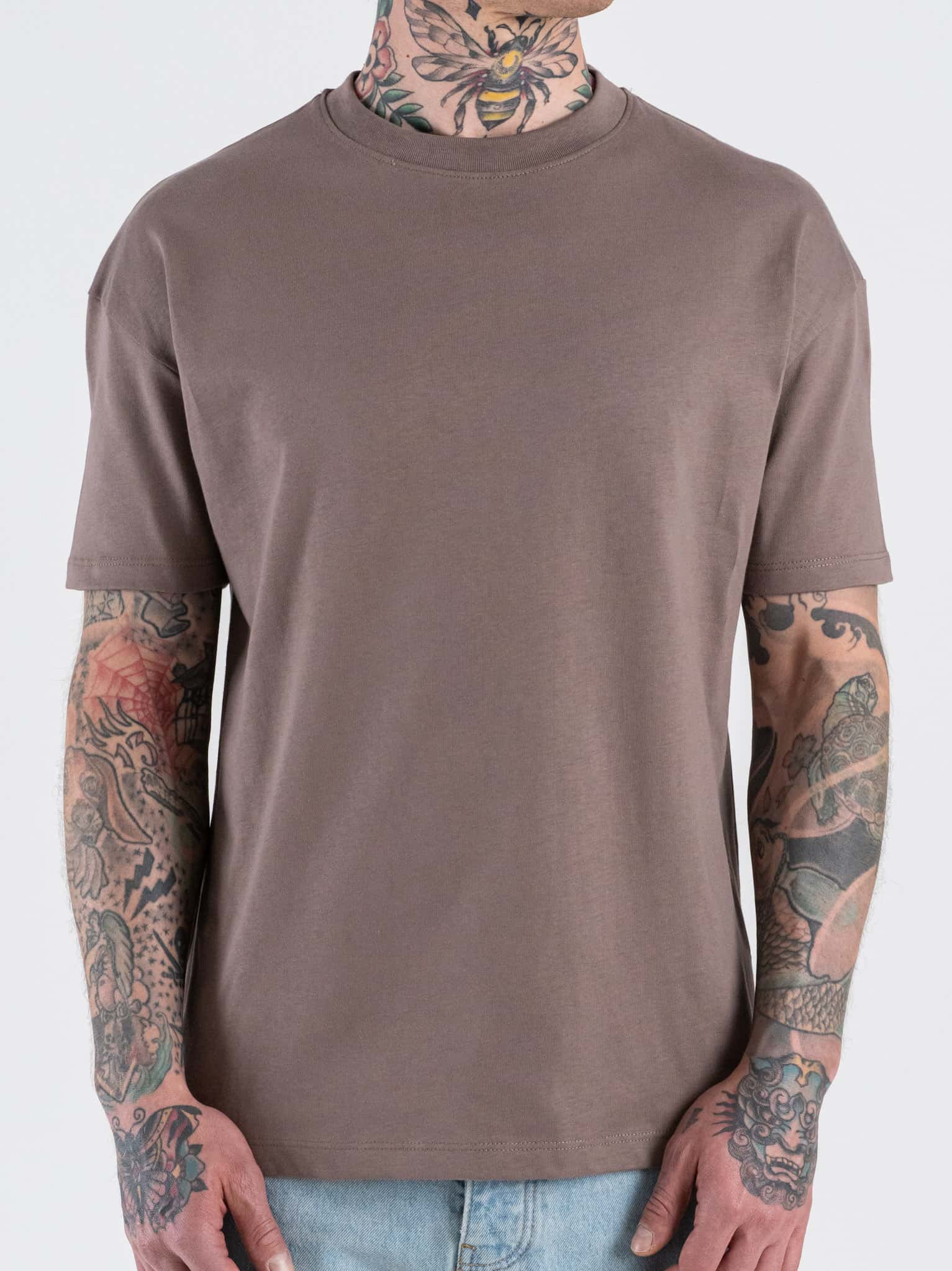 ESTASI T-shirt regular in cotone con spalla scesa SOLE Tortora