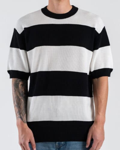 Maglia girocollo regular leggera a righe in cotone W85896 Nero
