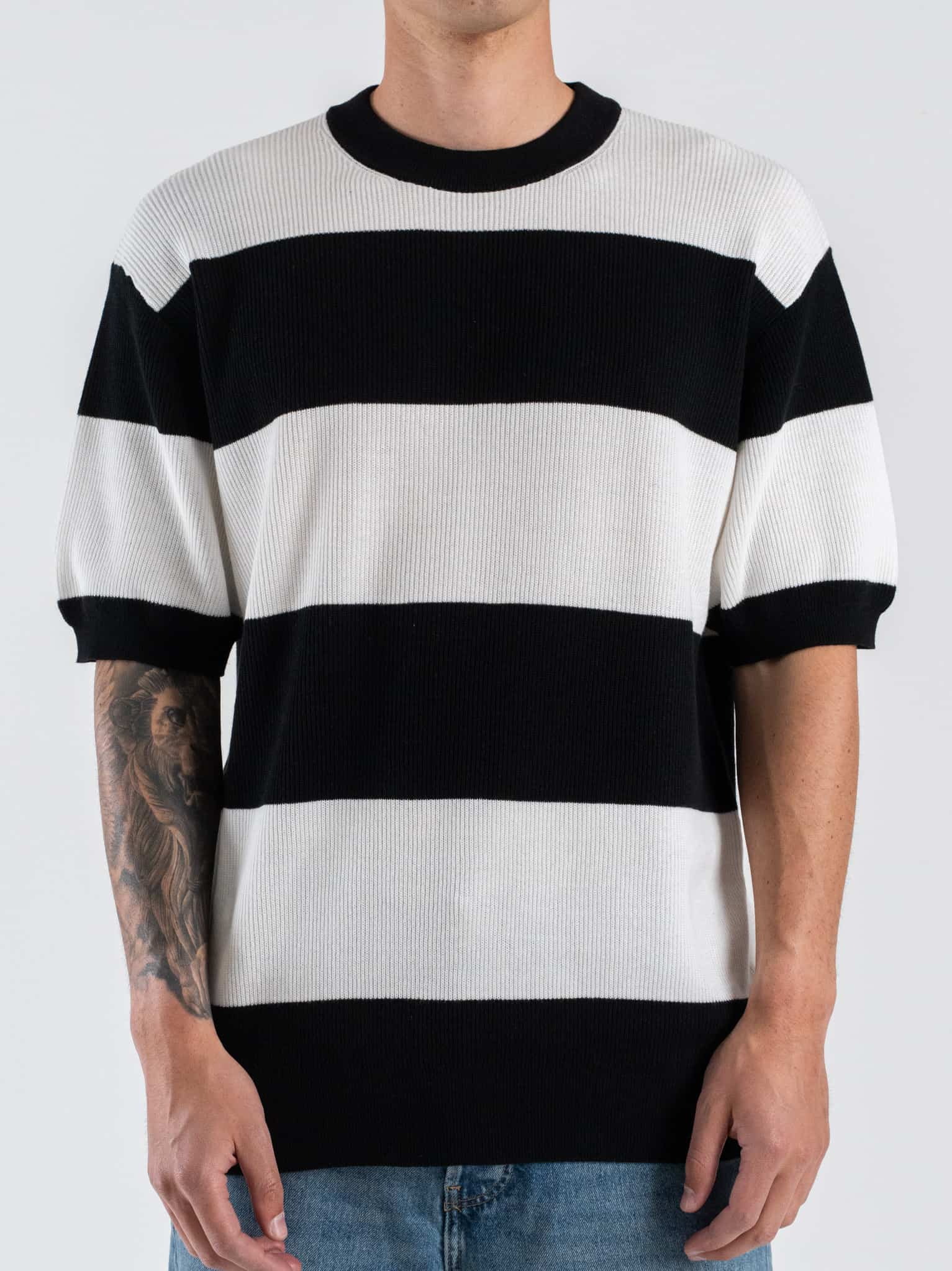Maglia girocollo regular leggera a righe in cotone 85896 Nero