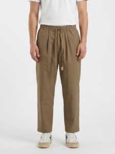 NUSA Pantalone relax con pences e coulisse in vita Almond (4)