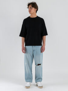 T-shirt boxy fit in maglia con rotture ai bordi 86009 Black (1)