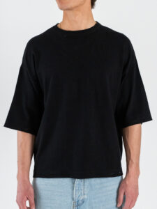 T-shirt boxy fit in maglia con rotture ai bordi 86009 Black (2)
