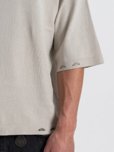 T-shirt boxy fit in maglia con rotture ai bordi 86009 Ston Grey (3)