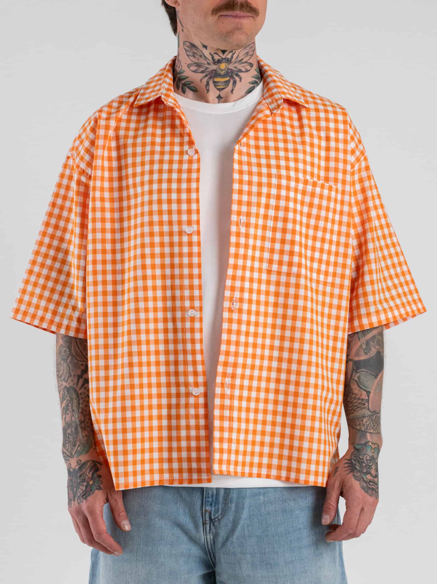 Camicia boxy fit in fantasia a quadri con taschino C82 Arancio/Bianco